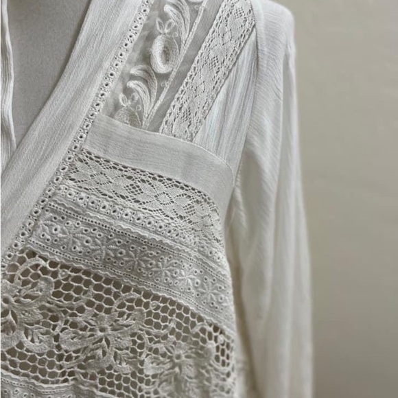 {Anthro} By Elevenses Lace Kimono - Picture 5 of 5